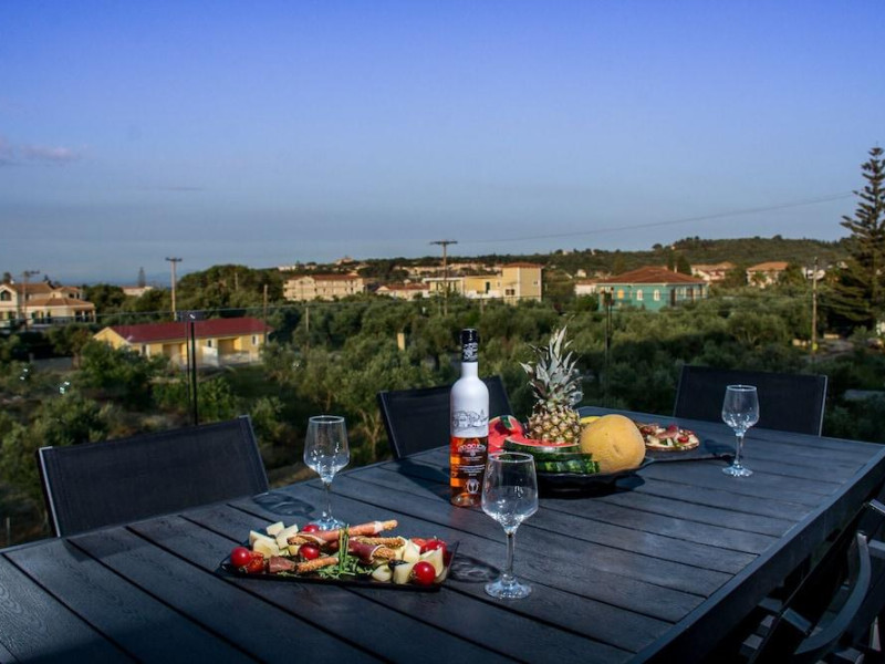DIONISOS LUXURY SUITES