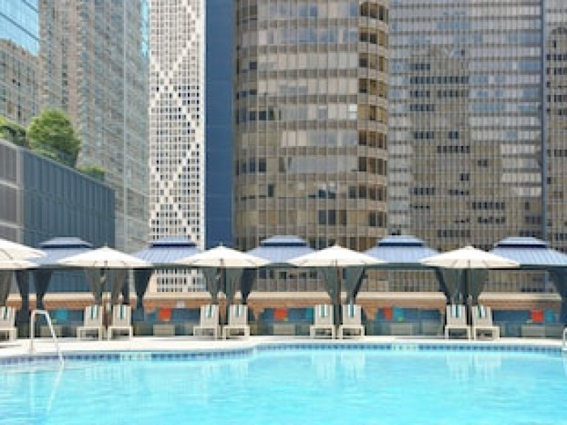 DOUBLETREE BY HILTON CHICAGO - MAGNIFICENT MILE
