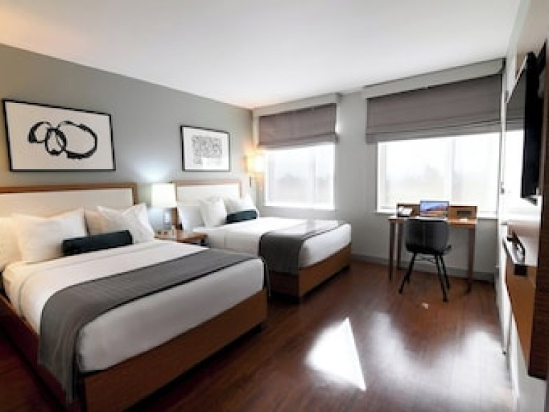 EDGE HOTEL