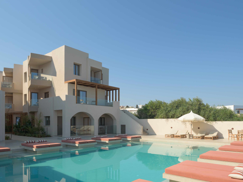Ekavi Hotel