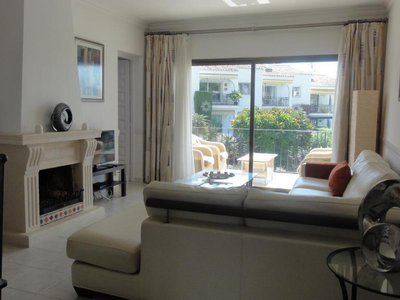 El Paraiso Golf Apartment