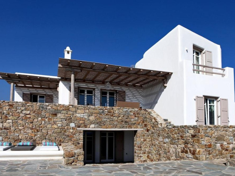 Elia White Residence
