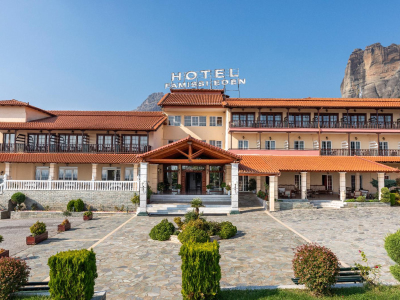 Famissi Eden Hotel