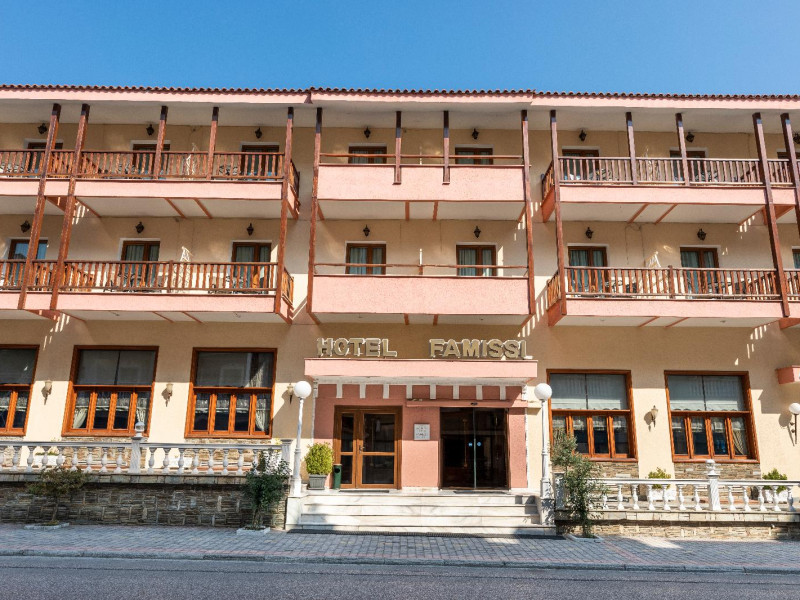 Famissi Hotel