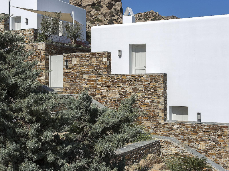 Far Out Hotel & Spa
