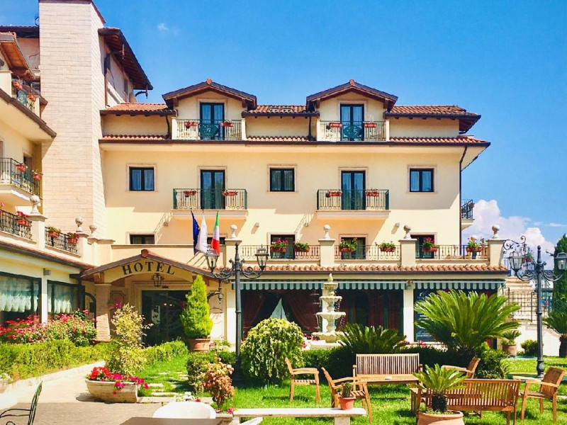 Fashion Hotel