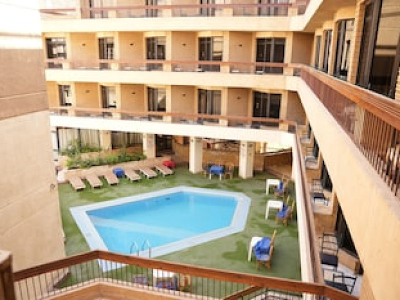 GADDIS HOTEL SUITES AND APARTMENTS