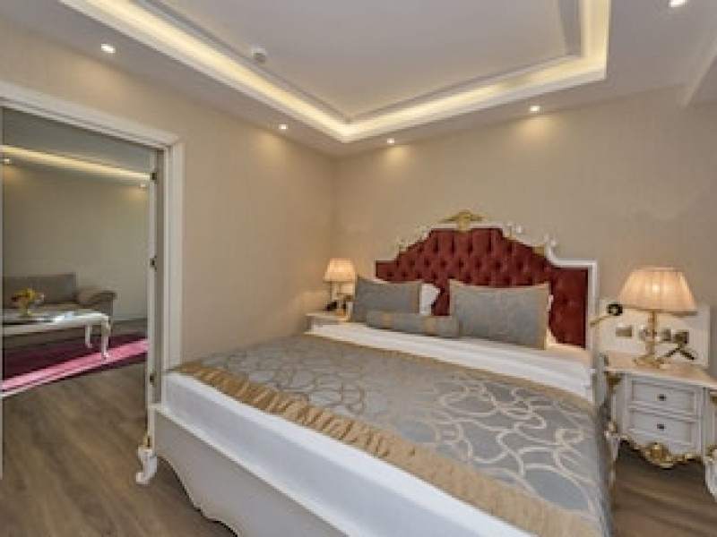 GLORIOUS HOTEL