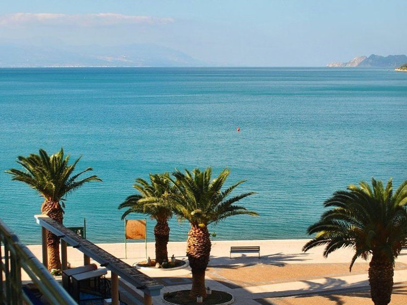 Grand Hotel Loutraki