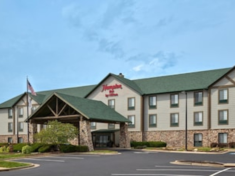 HAMPTON INN KANSAS CITY THE LEGENDS