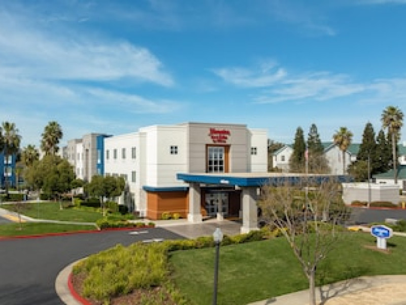 HAMPTON INN & SUITES SACRAMENTO-AIRPORT-NATOMAS