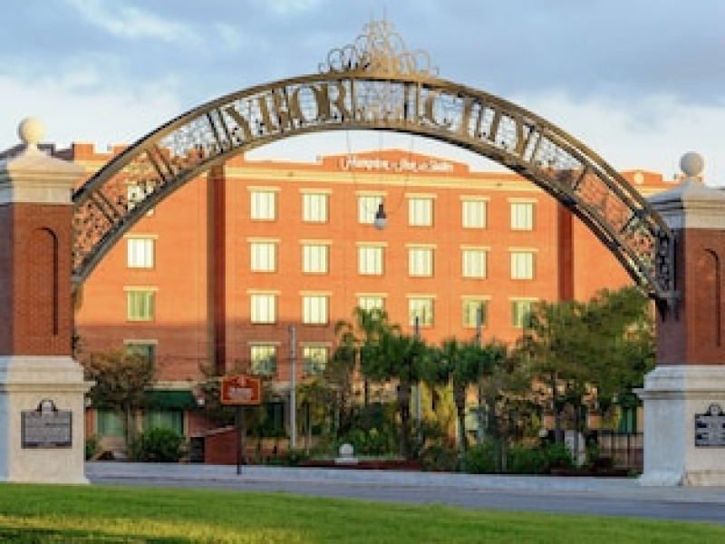 HAMPTON INN & SUITES TAMPA/YBOR CITY/DOWNTOWN