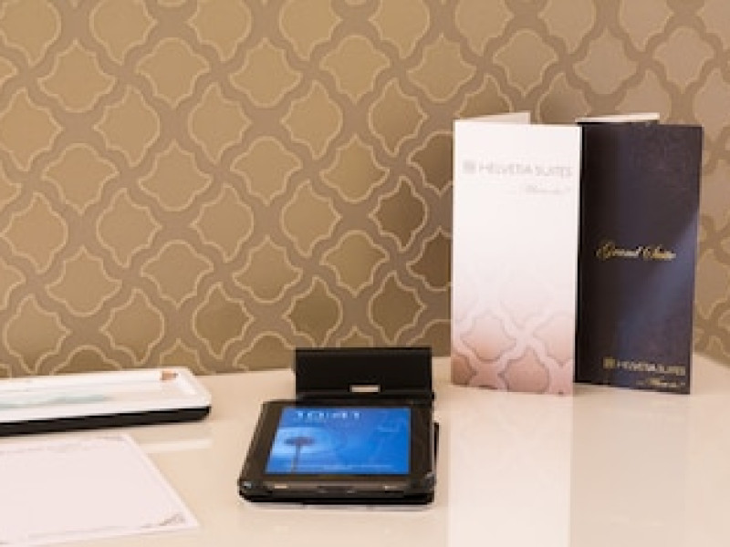 HELVETIA SUITES