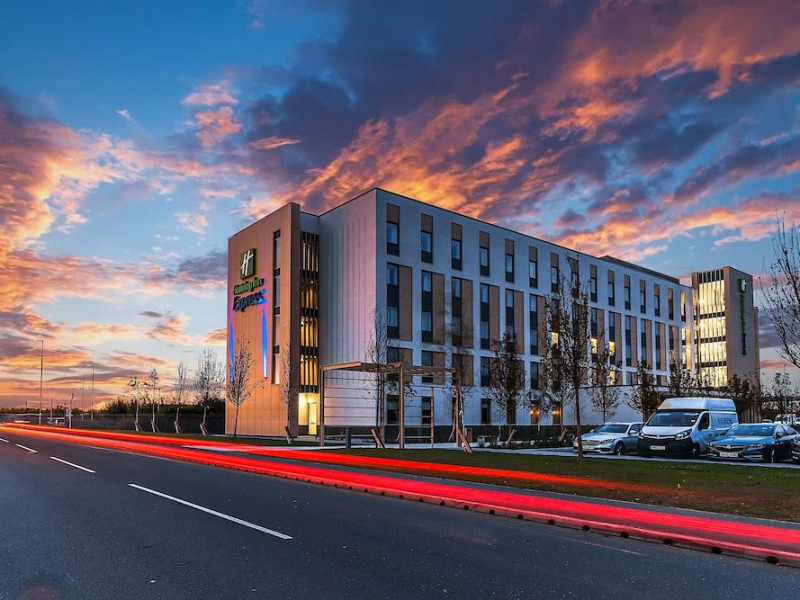 Holiday Inn Express Bristol-North