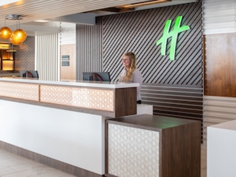 HOLIDAY INN PORTLAND COLUMBIA RIVERFRONT