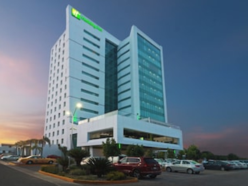HOLIDAY INN QUERETARO ZONA KRYSTAL