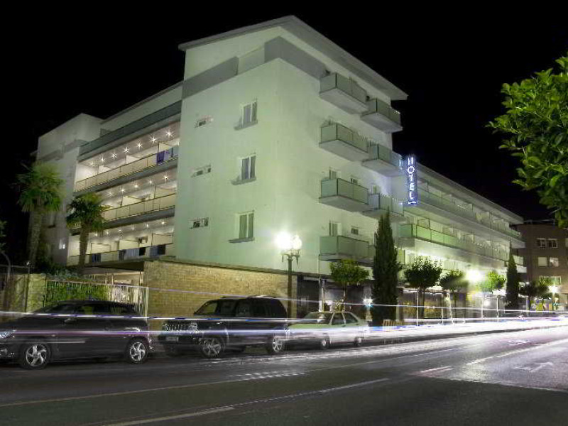 Hotel Astari