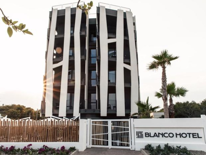 Hotel Blanco