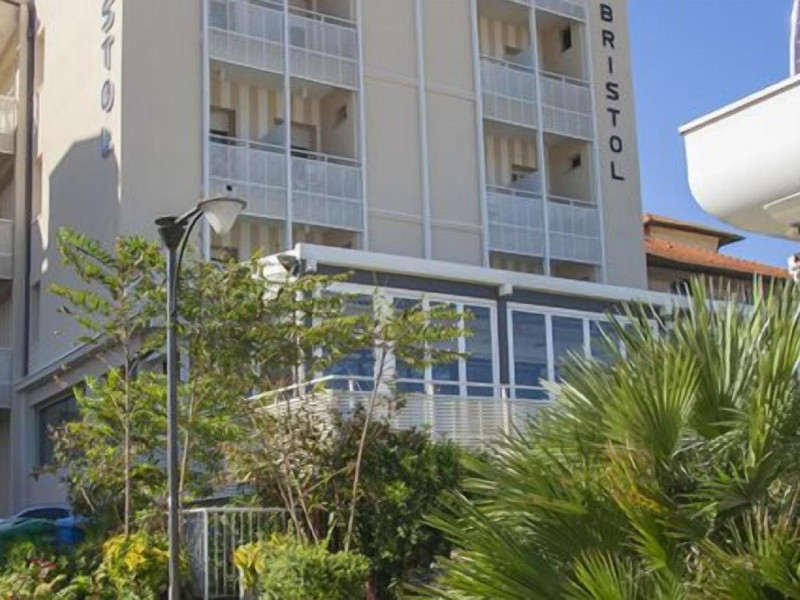 Hotel Bristol