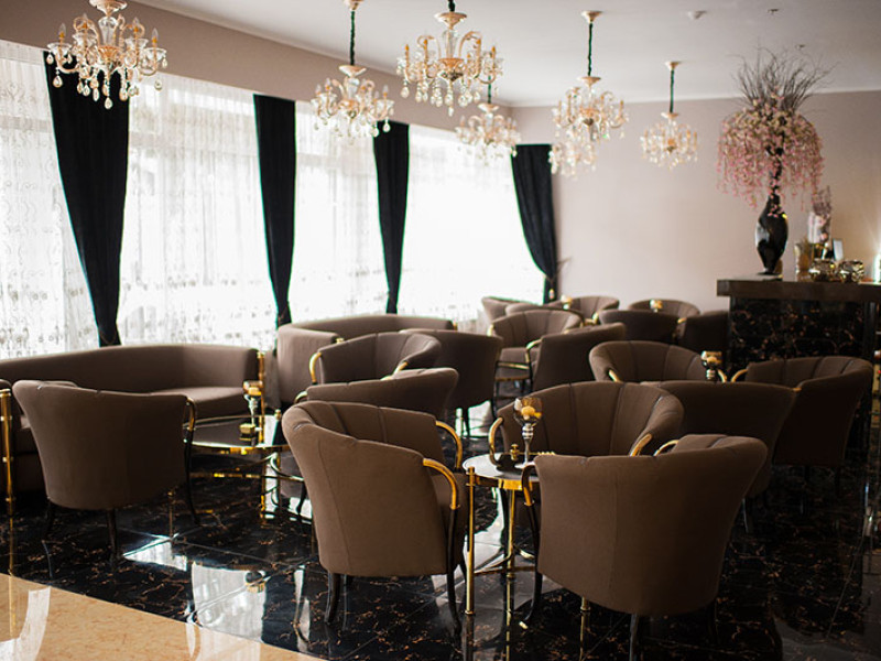 HOTEL CARPATHIA