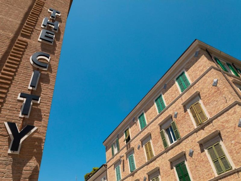 Hotel City