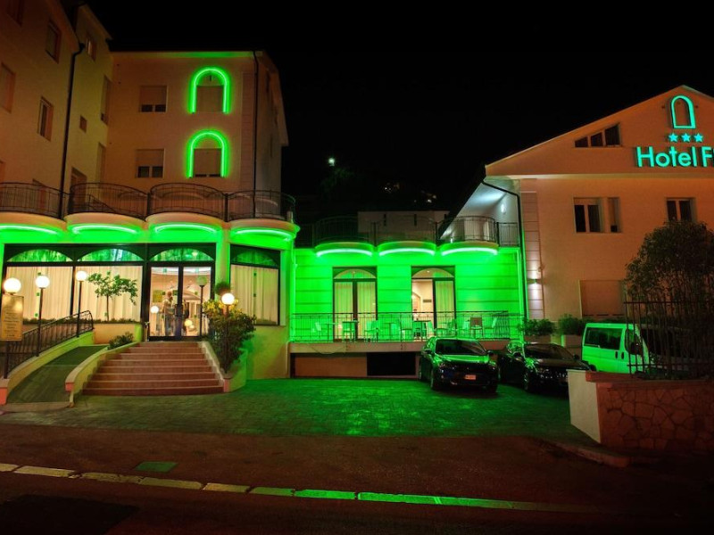 Hotel Fini