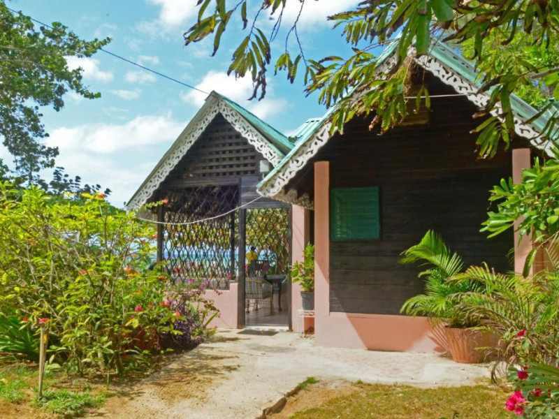 Hotel Firefly Beach Cottages