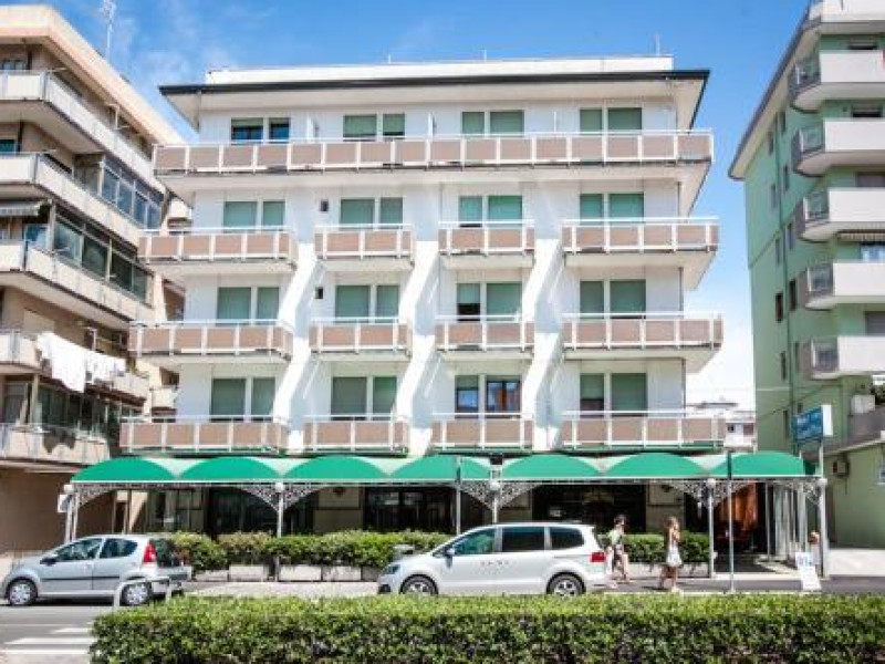 Hotel Grand Prix