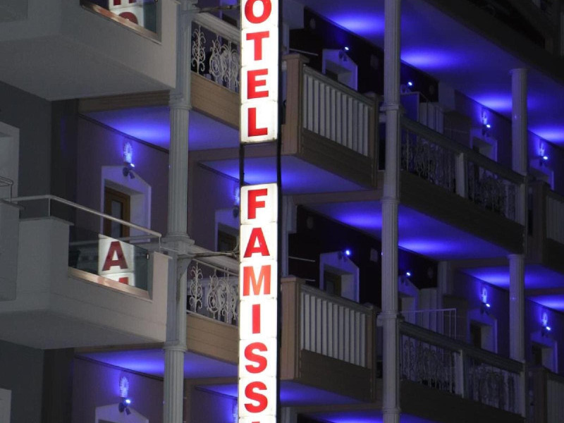 Hotel Kosta Famissi