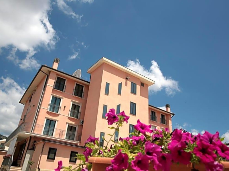 Hotel Leon - Ristorante Al Cavallino Rosso