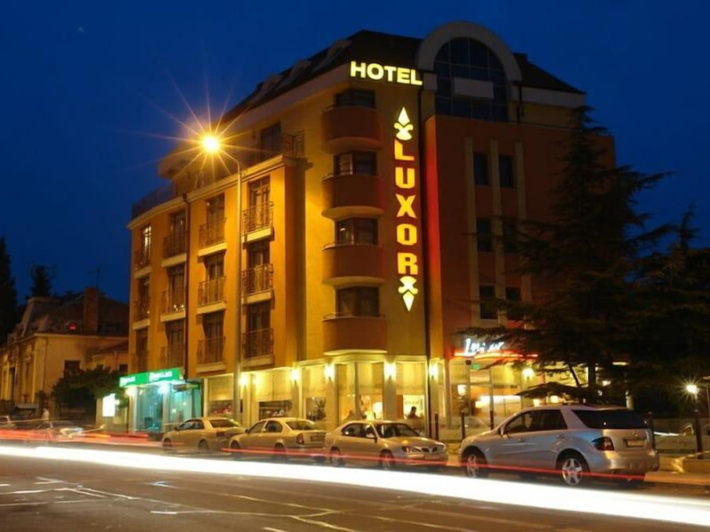 LUXOR