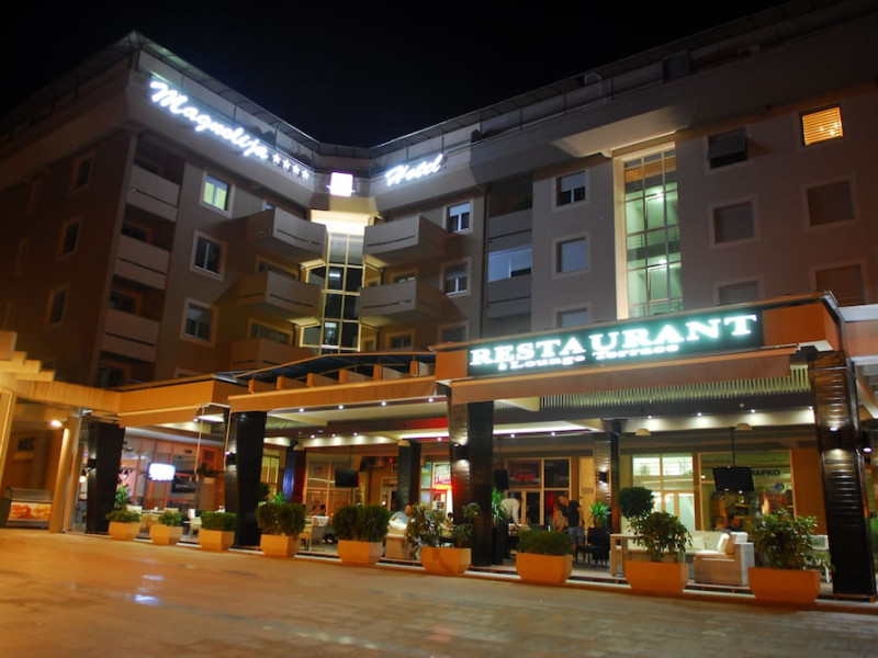 HOTEL MAGNOLIA