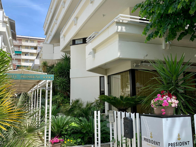Hotel President