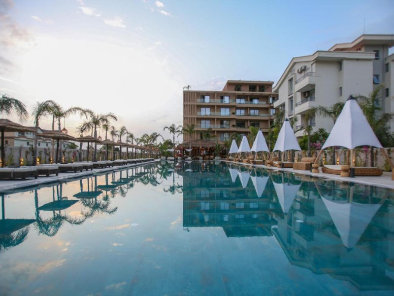 Hotel Regina Palm Resort