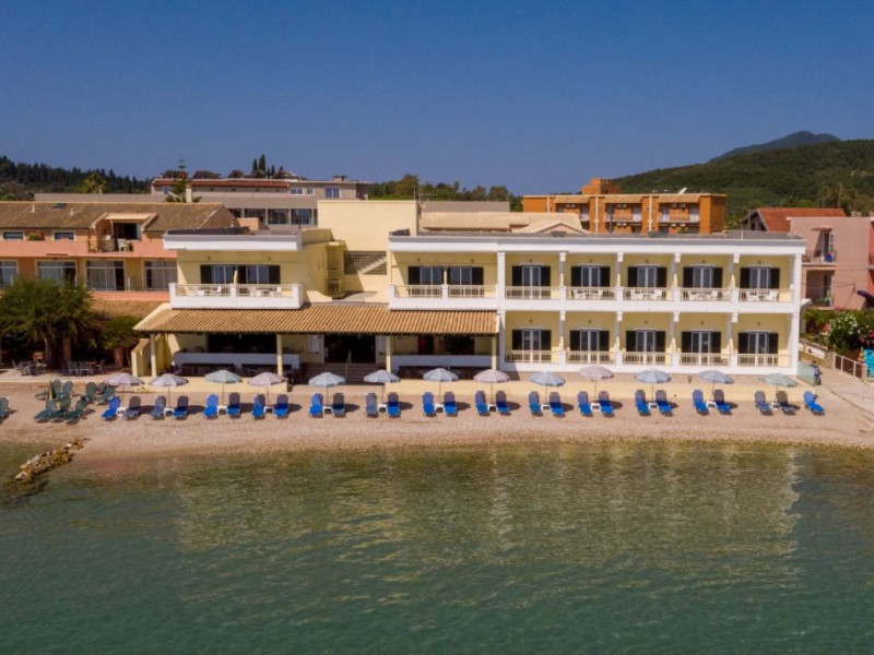 Rossis Beach Hotel