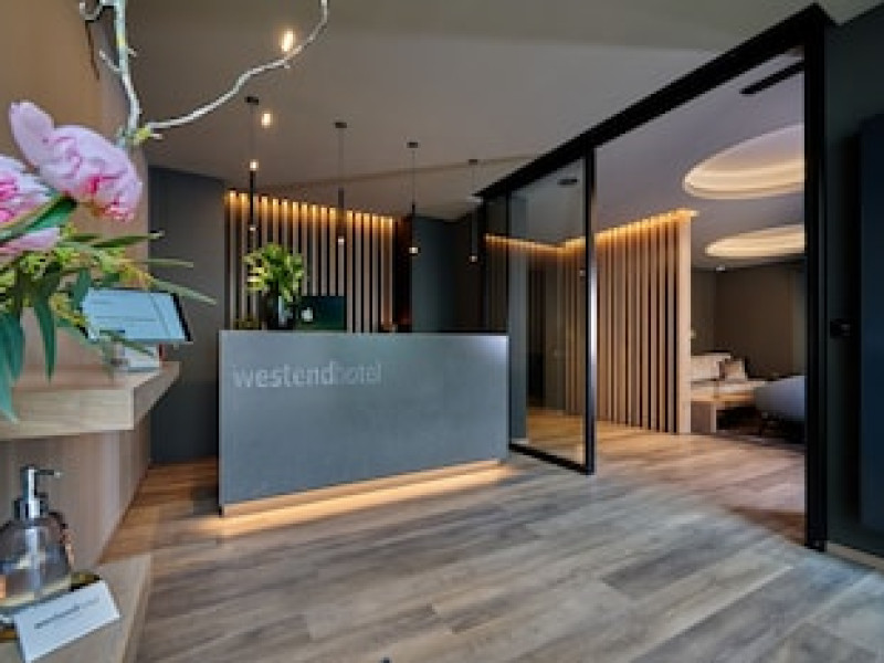 HOTEL WESTEND