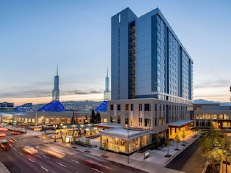 HYATT REGENCY PORTLAND AT THE OREGON CONVENTION CENTER