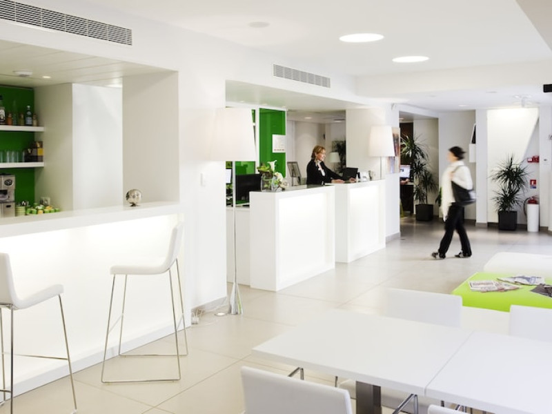 Ibis Styles Menton Centre