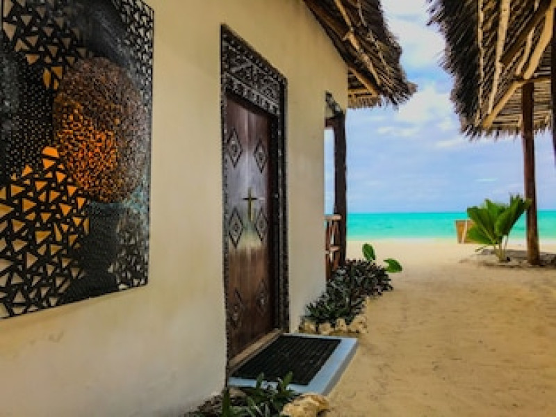 JAMBIANI WHITE SANDS BEACH BUNGALOWS