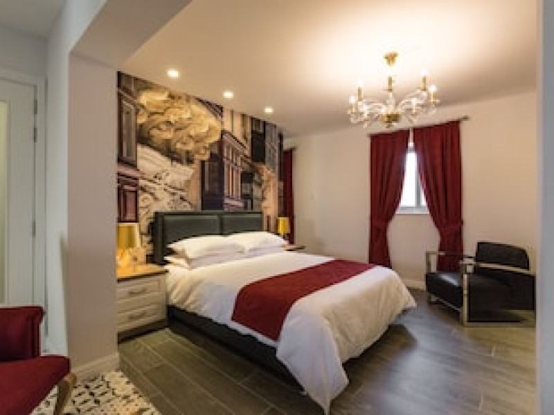 JEAN DE VALETTE BOUTIQUE LIVING