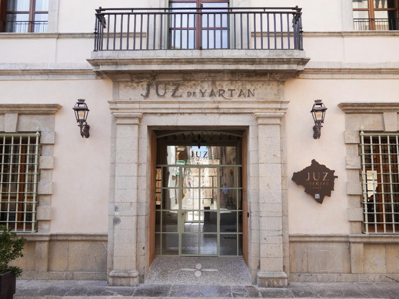 Juz De Yartan Arthotel
