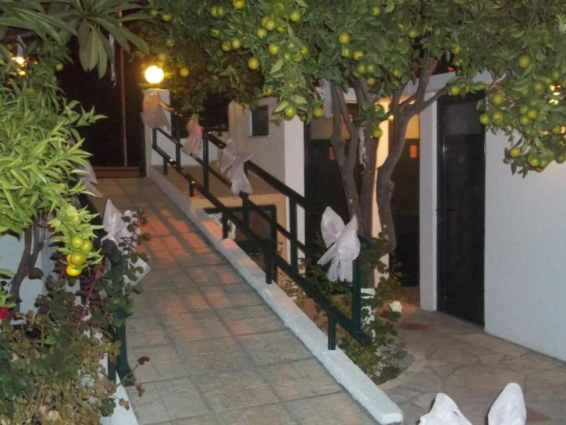 KASTRO STUDIOS & APARTMENTS