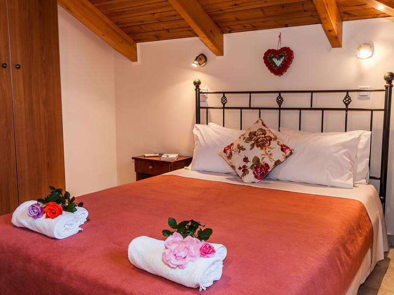 KAVOS PSAROU STUDIOS AND APARTMENTS