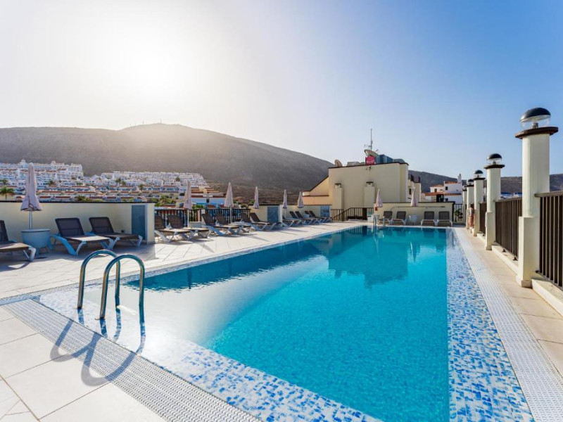 Klayman Olivina Aparthotel
