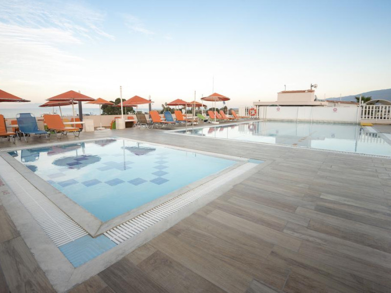 Kosta Palace City Hotel