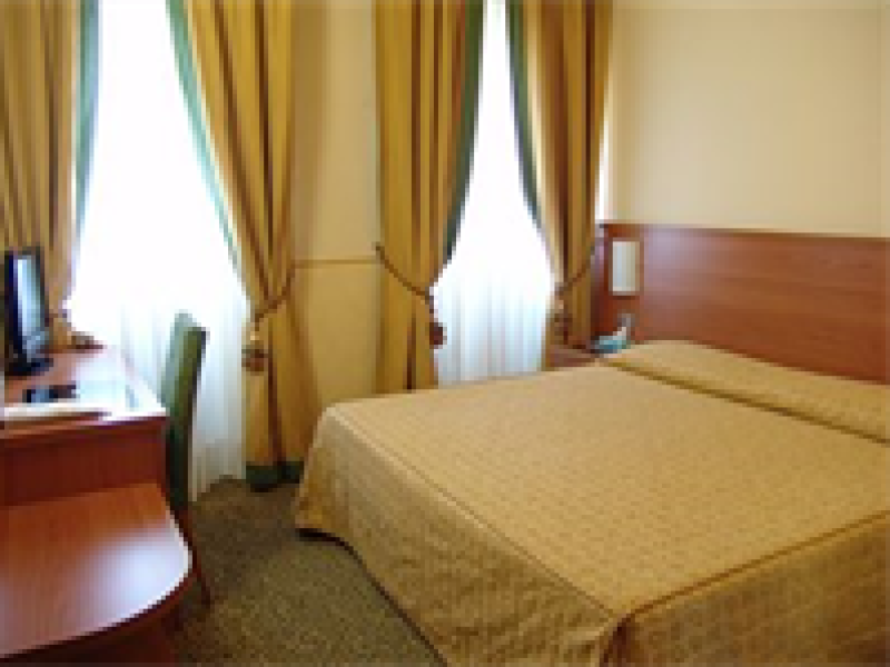 HOTEL KRISTALL