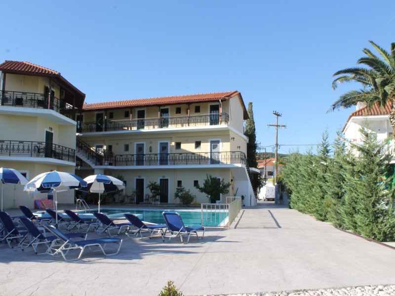 La Carreta Hotel