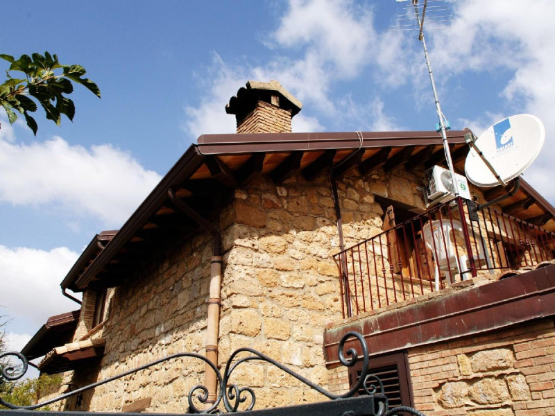 La Casa Sulla Collina D'oro