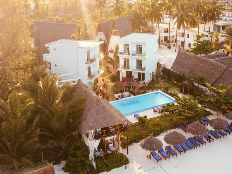 LA PERLA BEACH RESORT