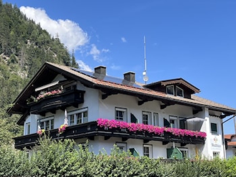 LANDHAUS MATTHIAS